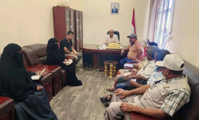 المخا تستعد لحملة نظافة واسعة بمناسبة ذكرى ثورة 2 ديسمبر