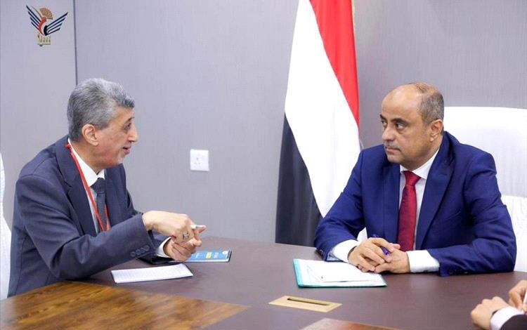 رئيس الوزراء يطّلع على تحديات القطاع الخاص ويؤكد أولوية معالجتها