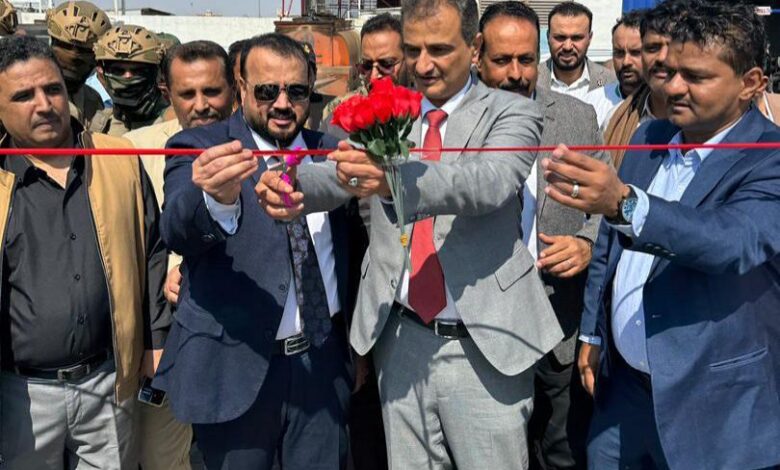 عدن تشهد افتتاح شارع جديد وحدائق عامة لتعزيز البنية التحتية والخدمات