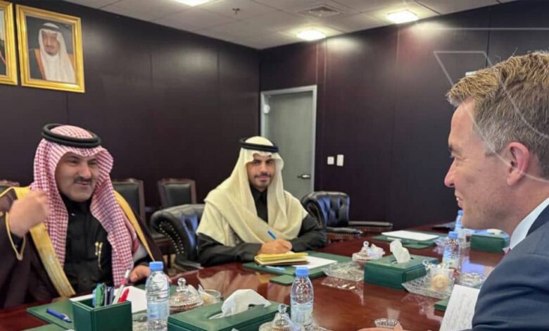 السفير آل جابر يناقش مع مسؤول نرويجي جهود إحلال السلام في اليمن