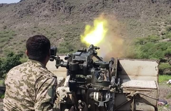 مدفعية الجيش في تعز تدمر مصادر نيران الحوثي بدقة عالية ردا على اعتداءات جديدة 1 مدفعية الجيش في تعز تدمر مصادر نيران الحوثي بدقة عالية ردا على اعتداءات جديدة