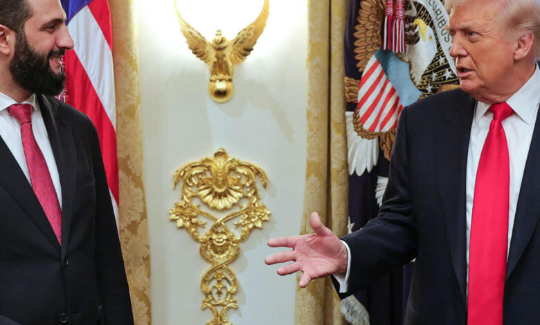 ترامب يعلن دعمه للرئيس السوري أحمد الشرع ويصفه بـ"الرجل القوي"