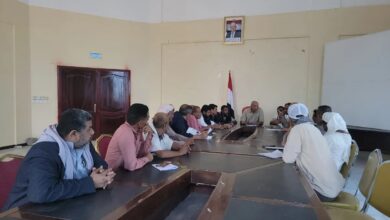 اجتماع يناقش الترتيبات النهائية لتدشين الرحلات الجوية عبر مطار المخا الدولي