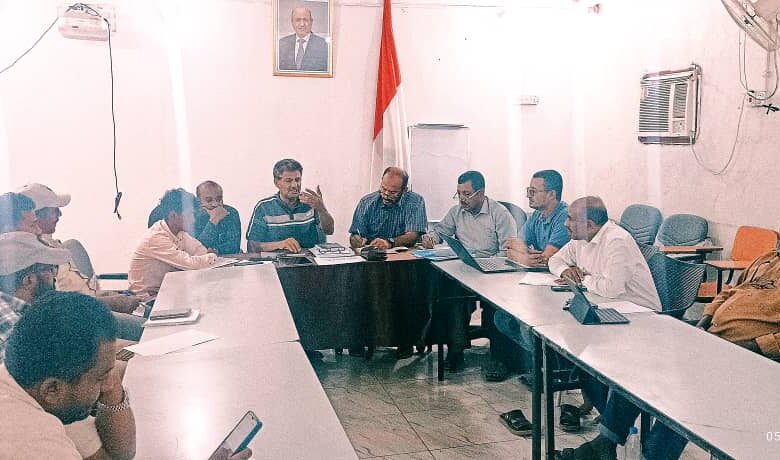 الحديدة.. لقاء تنسيقي بين مكتبي الصحة والتخطيط لوضع خارطة الأولويات الصحية 1 الحديدة.. لقاء تنسيقي بين مكتبي الصحة والتخطيط لوضع خارطة الأولويات الصحية
