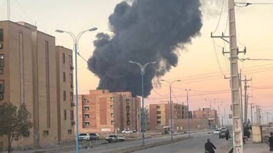 حريق يضرب مصنعاً للبلاستيك في عبادان جنوب إيران