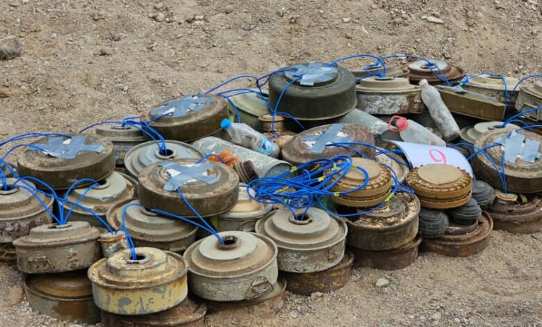 مسام يعلن حصيلة عملياته في الأسبوع الأول من مارس.. نزع 1263 لغماً وذخيرة 1 مسام يعلن حصيلة عملياته في الأسبوع الأول من مارس.. نزع 1263 لغماً وذخيرة