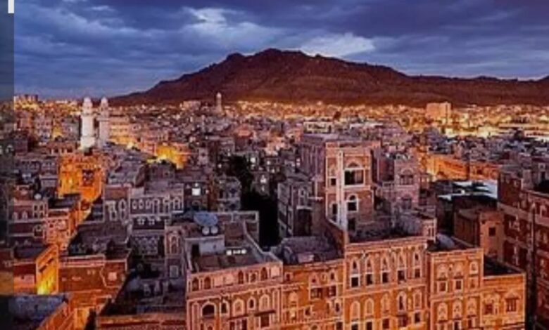 صنعاء.. مليشيا الحوثي تسحب أدوية معتمدة من الأسواق لإحلال شركاتها المهربة محل الشركات الوطنية 1 صنعاء.. مليشيا الحوثي تسحب أدوية معتمدة من الأسواق لإحلال شركاتها المهربة محل الشركات الوطنية