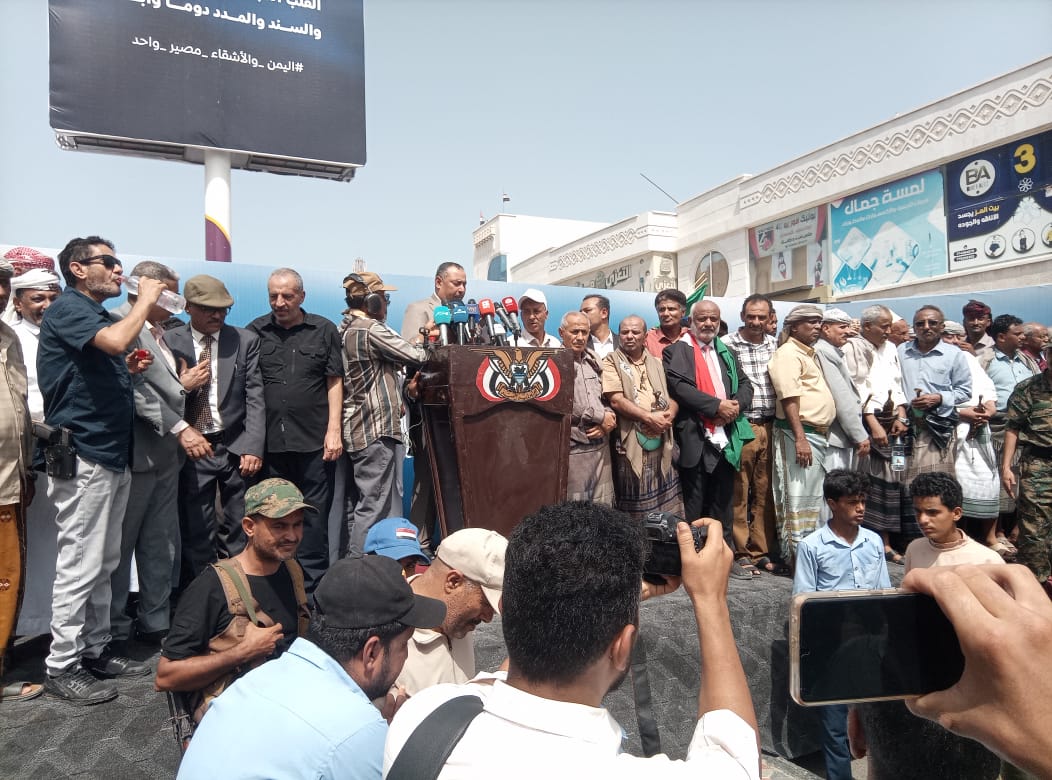 بيان تظاهرة المخا يدين الاعتداءات الإيرانية ويؤكد وقوف أبناء الساحل إلى جانب الأشقاء في الخليج