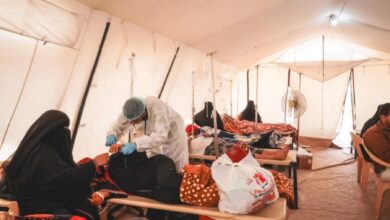 الحديدة.. تفشٍ مزدوج للكوليرا والحصبة يهدد السكان في حيس والخوخة 2 الحديدة.. تفشٍ مزدوج للكوليرا والحصبة يهدد السكان في حيس والخوخة
