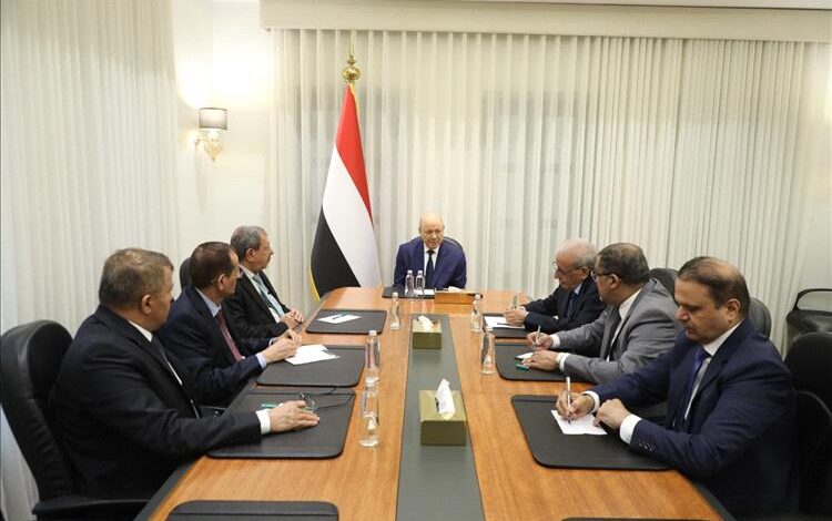 العليمي يشدد على تسريع العدالة وتعزيز النزاهة ضمن مسار الإصلاح 1 العليمي يشدد على تسريع العدالة وتعزيز النزاهة ضمن مسار الإصلاح