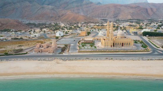 هجوم يستهدف مبنى سكني في عمان وإصابة وافدين