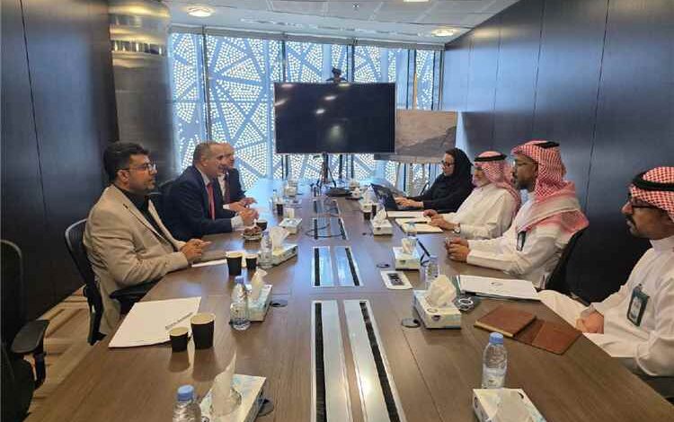 بحيبح يستعرض مع البرنامج السعودي مشاريع دعم القطاع الصحي في اليمن