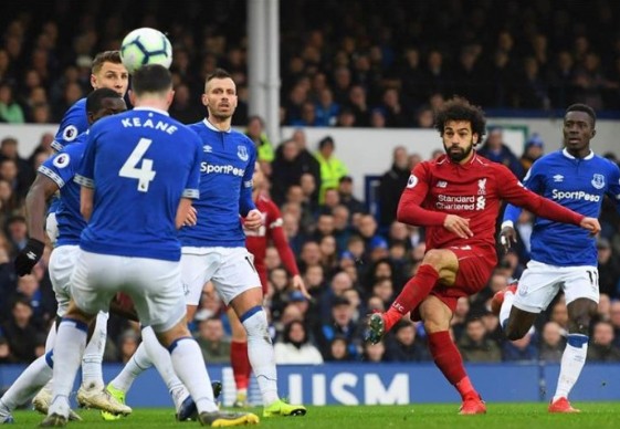 الدوري الإنجليزي الممتاز .. تحديد موعد مباراة التتويج المحتمل بين ليفربول وإيفرتون 1 الدوري الإنجليزي الممتاز .. تحديد موعد مباراة التتويج المحتمل بين ليفربول وإيفرتون