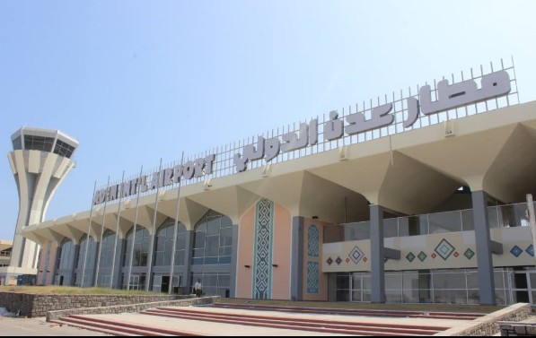 وصول أول رحلة لإعادة المواطنين العالقين في مصر إلى مطار عدن الدولي 1 وصول أول رحلة لإعادة المواطنين العالقين في مصر إلى مطار عدن الدولي