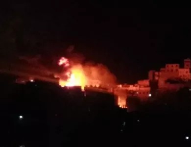 مصدر يكشف حجم كارثة حريق نفط "الحاكم" بصنعاء 1 مصدر يكشف حجم كارثة حريق نفط "الحاكم" بصنعاء