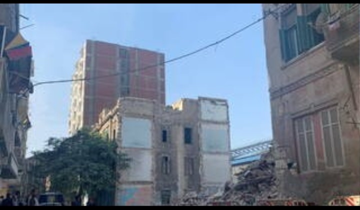 مصر.. أصابت 5أشخاص بانهيار بيت لأسرتين بمحافظة أسيوط 1 مصر.. أصابت 5أشخاص بانهيار بيت لأسرتين بمحافظة أسيوط