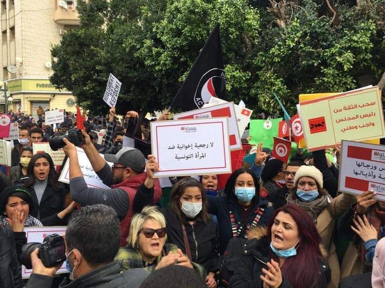 تونس .. مظاهرة حاشدة للدفاع عن الدولة من عنف الإخوان 1 تونس .. مظاهرة حاشدة للدفاع عن الدولة من عنف الإخوان