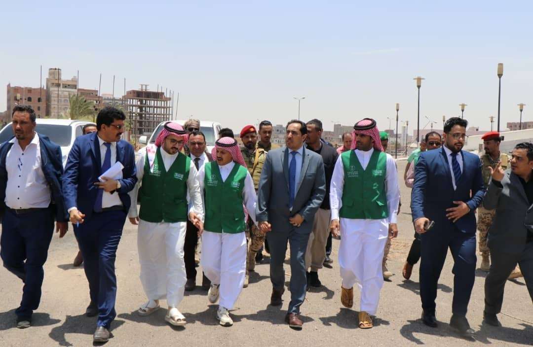 عدن.. البكري يستقبل مدير البرنامج السعودي لإعادة اعمار اليمن