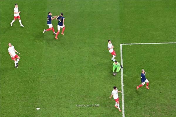 فرنسا تتجاوز بولندا وتبلغ ربع النهائي في كأس العالم