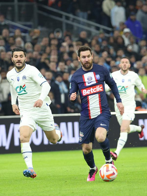 مارسيليا يُنهي رحلة باريس سان جيرمان في كأس فرنسا مبكرًا