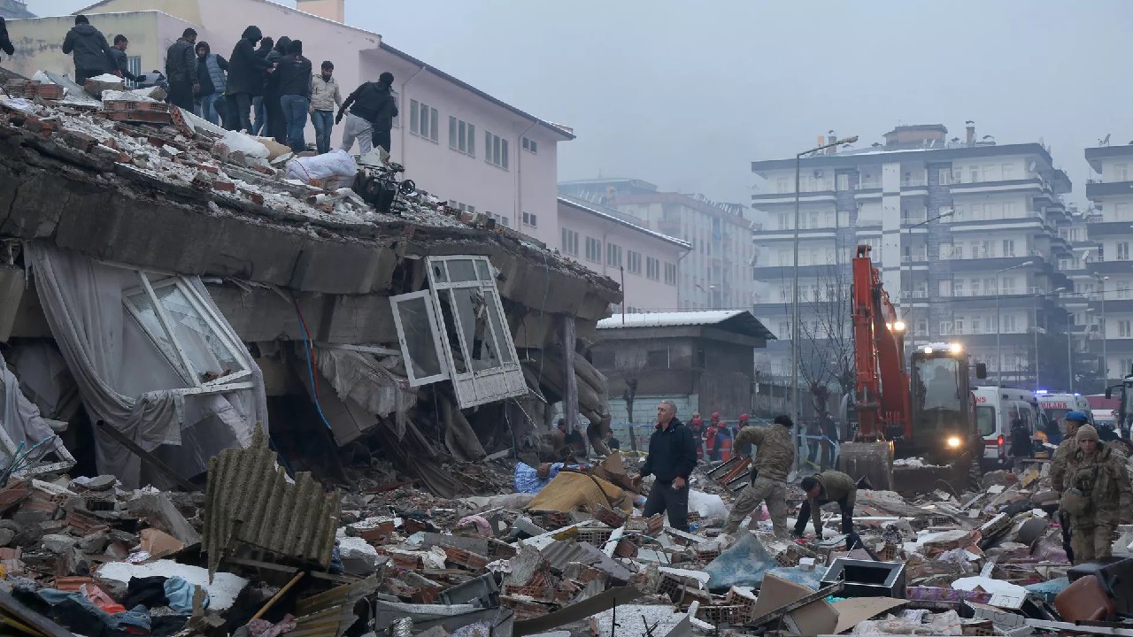 ضحايا زلزال تركيا وسوريا يسجل 35000 ضحية
