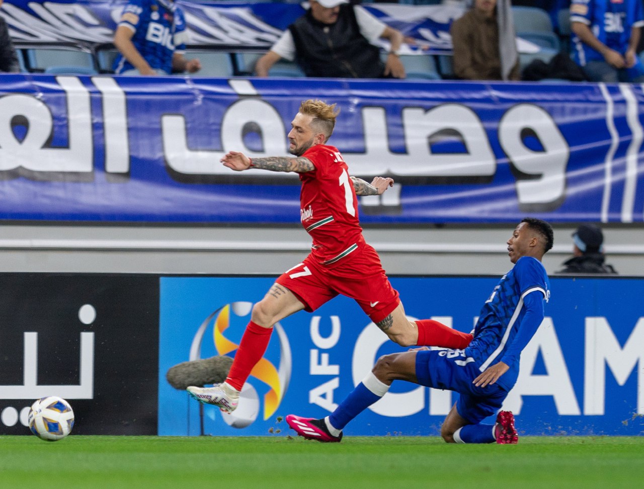شباب الأهلي يودع دوري أبطال آسيا عقب خسارته امام الهلال السعودي