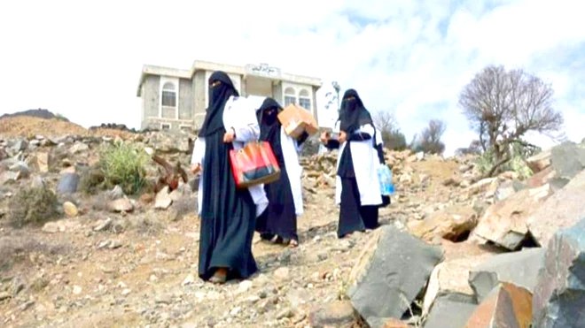 “المحرم” قيد حوثي يخنق عاملات الإغاثة في اليمن