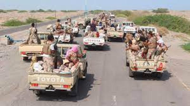 بعد تزايد الدعوات الشعبية ضد المليشيات الإرهابية.. الحوثية تدفع بتعزيزات عسكرية إلى إب