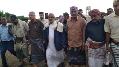 وفد رفيع بقيادة محافظ الحديدة يزور اللواء الصبيحي
