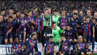 برشلونة يتوج بلقب الليجا وسط جماهيره بعد خسارته أمام ريال سوسيداد