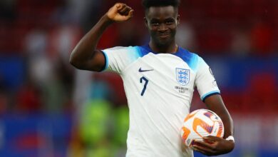 ساكا يفوز بجائزة أفضل لاعب إنجليزي للعام الثاني على التوالي