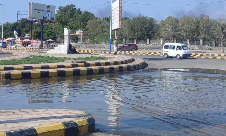 قصف جوي يستهدف منطقة قرب الكلية البحرية في الحديدة