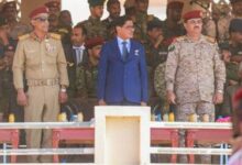 عضو الرئاسي البحسني يشهد عرض عسكري مشترك بكلية الشرطة في حضرموت