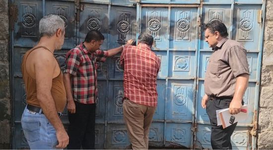 إغلاق معمل مياه مخالف في المنصورة بعد ضبط عبوات مجهولة المصدر 1 إغلاق معمل مياه مخالف في المنصورة بعد ضبط عبوات مجهولة المصدر
