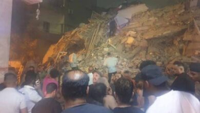 مصر.. انهيار عقار قديم في السيدة زينب يسفر عن وفاة وإصابة 5 أشخاص