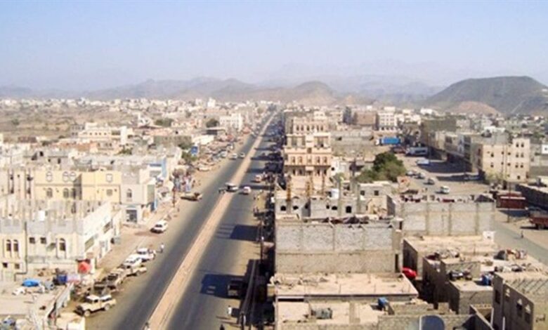 مقذوف حربي ينهي حياة طفلين ويصيب جدتهما في لحج 1 مقذوف حربي ينهي حياة طفلين ويصيب جدتهما في لحج