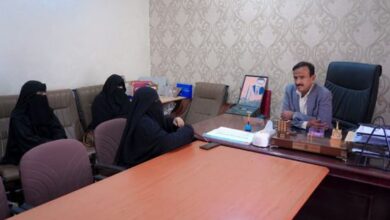 محافظ شبوة يشيد بدور جمعية تنمية المرأة ويؤكد دعم برامج تمكينها