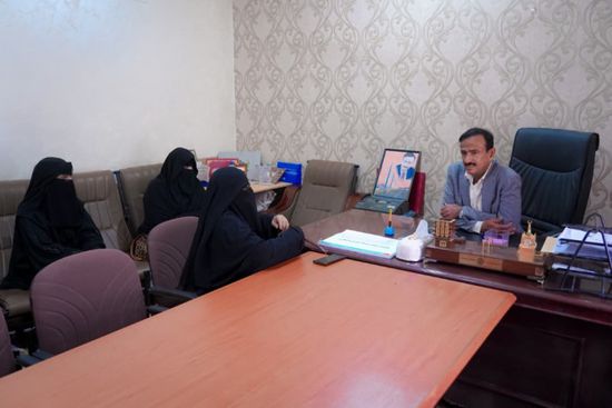 محافظ شبوة يشيد بدور جمعية تنمية المرأة ويؤكد دعم برامج تمكينها