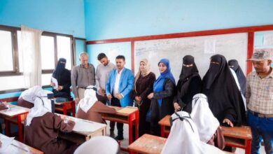معاوية وجواد يتفقدان مراكز الامتحانات في الشيخ عثمان