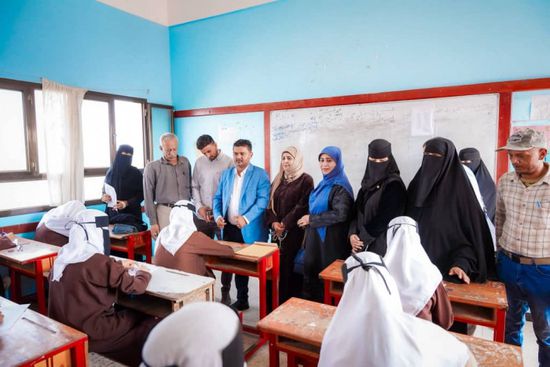 معاوية وجواد يتفقدان مراكز الامتحانات في الشيخ عثمان