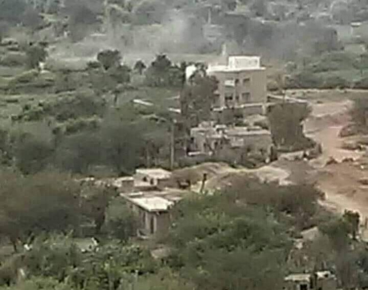 مليشيا الحوثي تحاصر منطقة رعضة الحيمة في تعز والاهالي يستغيثون 1 مليشيا الحوثي تحاصر منطقة رعضة الحيمة في تعز والاهالي يستغيثون