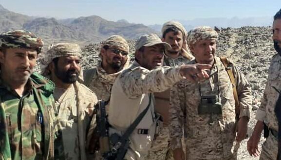 “بن عزيز” يدعو ابطال الجيش والمقاومة لهدم آلة الموت الحوثية في جبال صرواح