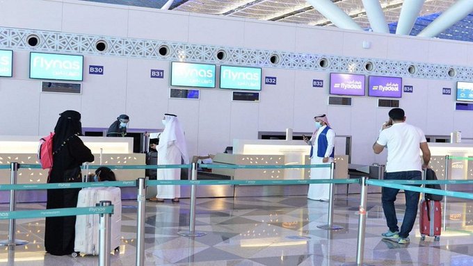 بينها الإمارات ومصر.. السعودية تعلق مؤقتا السماح بدخول القادمين من 20 دولة 1 بينها الإمارات ومصر.. السعودية تعلق مؤقتا السماح بدخول القادمين من 20 دولة