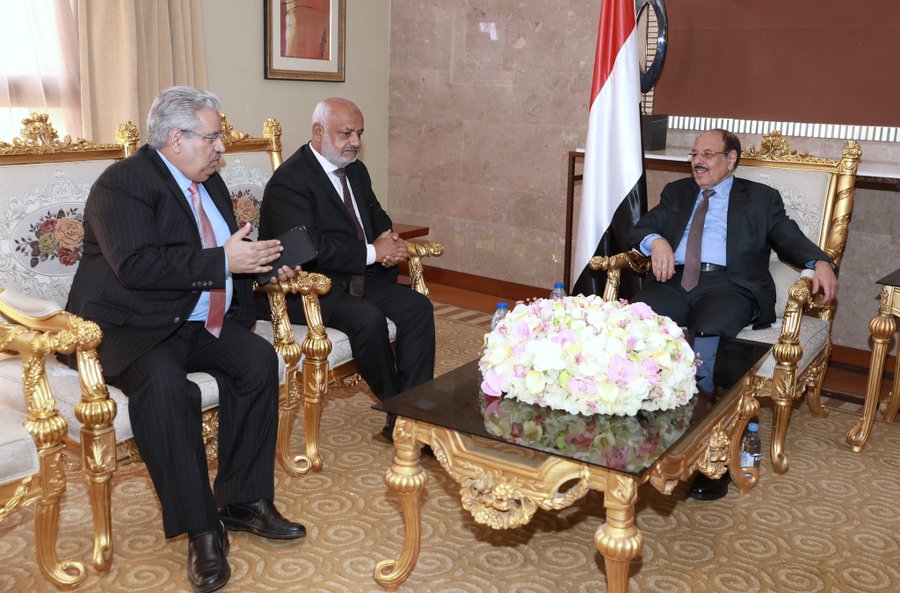 مصدر: المحافظ طاهر يسعى لإخونة الوظيفة العامة في الحديدة 1 مصدر: المحافظ طاهر يسعى لإخونة الوظيفة العامة في الحديدة