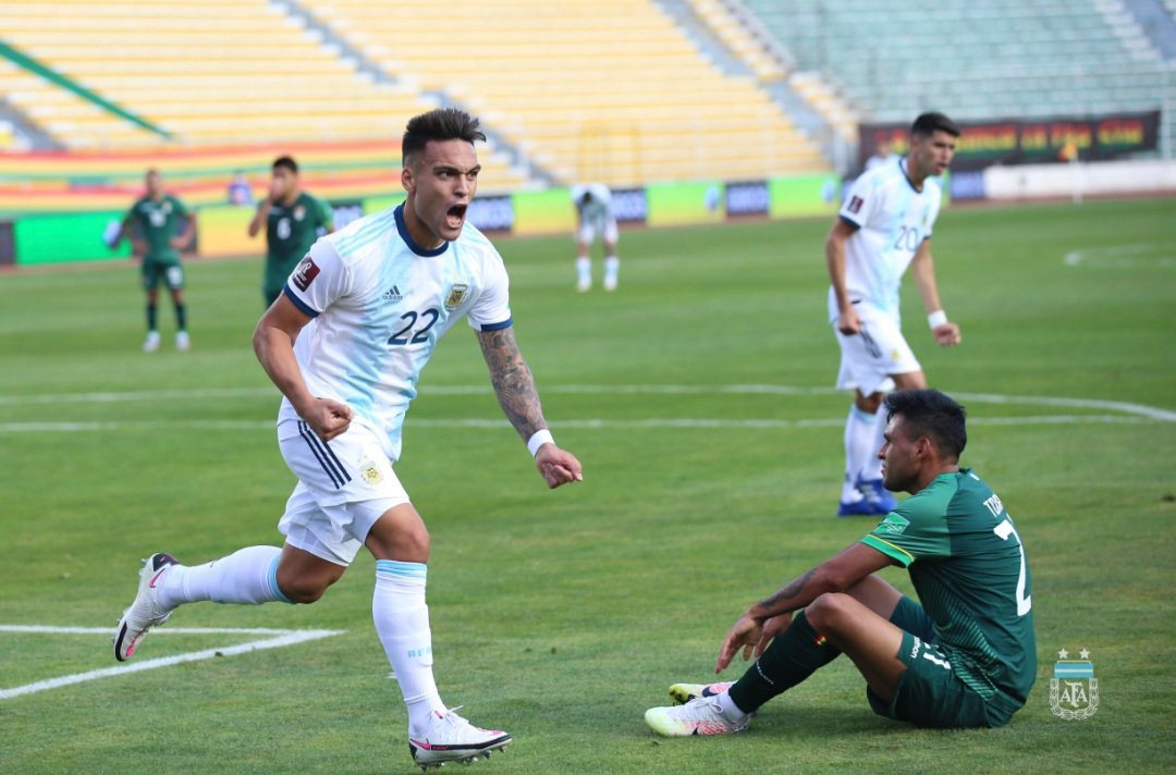 الأرجنتين يكسر عقدة لاباز بفوز صعب على بوليفيا