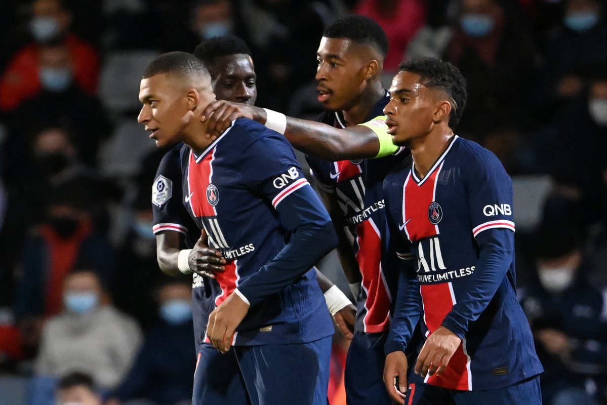 مبابي يقود سان جيرمان لصدارة الدوري 1 مبابي يقود سان جيرمان لصدارة الدوري