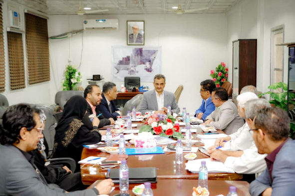 برئاسة لملس.. لجنة إعداد الخطة والموازنة في عدن تعقد أولى إجتماعاتها 1 برئاسة لملس.. لجنة إعداد الخطة والموازنة في عدن تعقد أولى إجتماعاتها