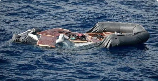 مصرع 15 شخصاً على الأقلّ بغرق زورق في غينيا 1 مصرع 15 شخصاً على الأقلّ بغرق زورق في غينيا