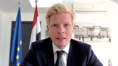بعد زيارته لصنعاء.. المبعوث الأممي يؤكد على فك الحصار عن تعز 4 بعد زيارته لصنعاء.. المبعوث الأممي يؤكد على فك الحصار عن تعز