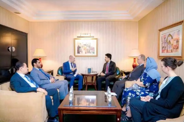 هيئة التشاور والمصالحة تناقش مع سفير بريطانيا مستجدات الأوضاع في اليمن